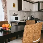 Maria, Complex Aleksandria دوبرينيشت