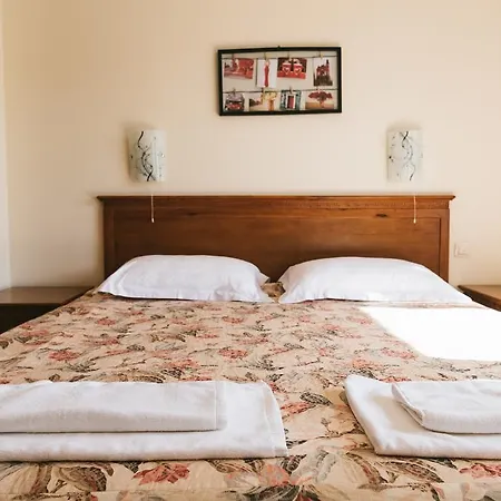 Maria, Complex Aleksandria Dobriniste