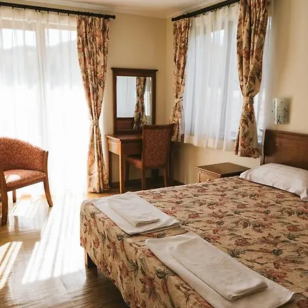 Maria, Complex Aleksandria