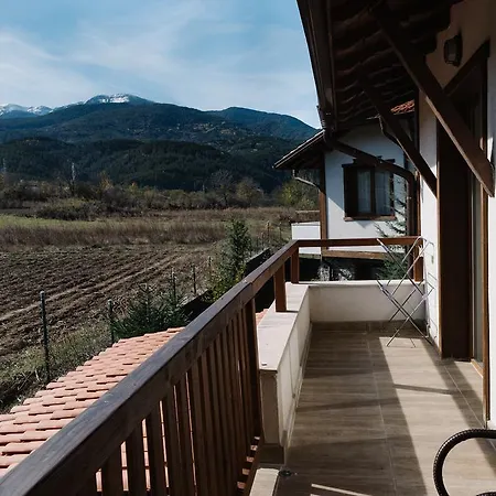 Maria, Complex Aleksandria Villa Dobriniste