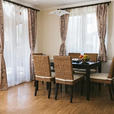 Maria, Complex Aleksandria *