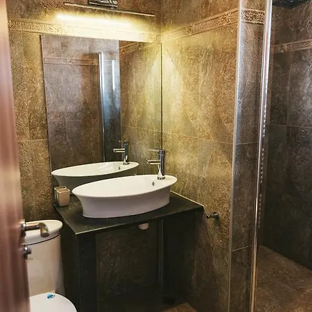 Maria, Complex Aleksandria