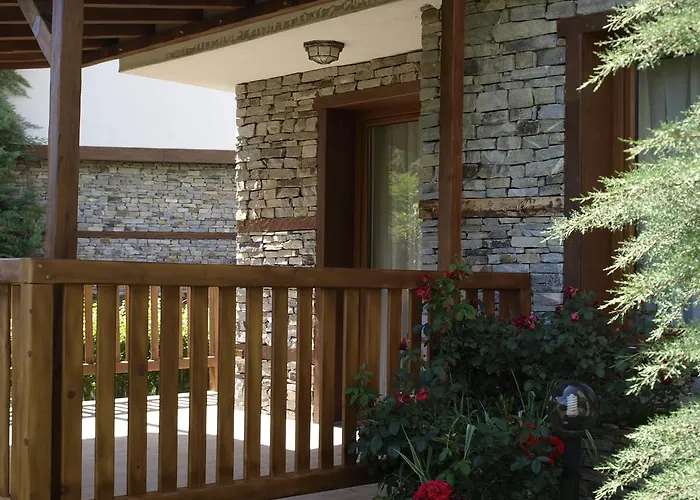 Maria, Complex Aleksandria *