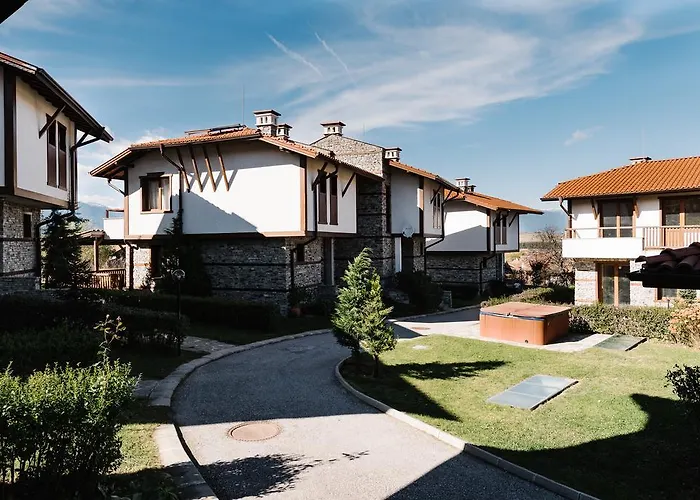 Maria, Complex Aleksandria *