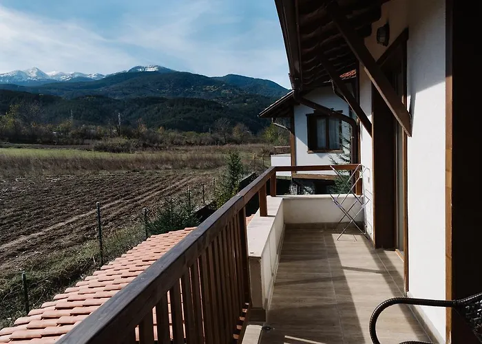 Maria, Complex Aleksandria Villa Dobrinishte