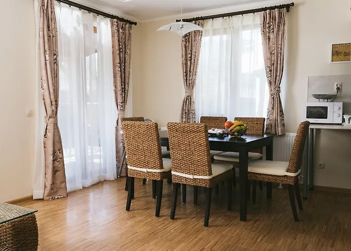 Maria, Complex Aleksandria *